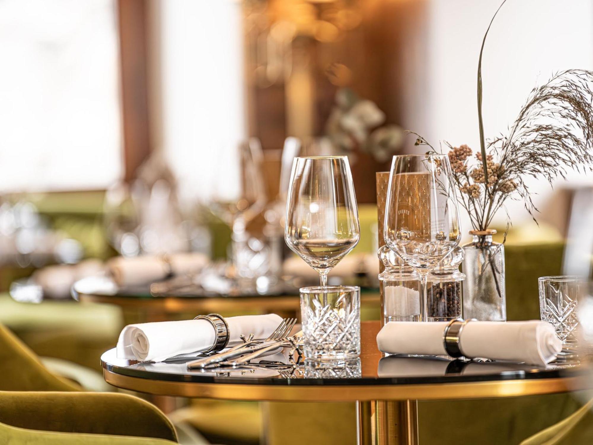 Hotel Porto Sofie Готлибен Екстериор снимка