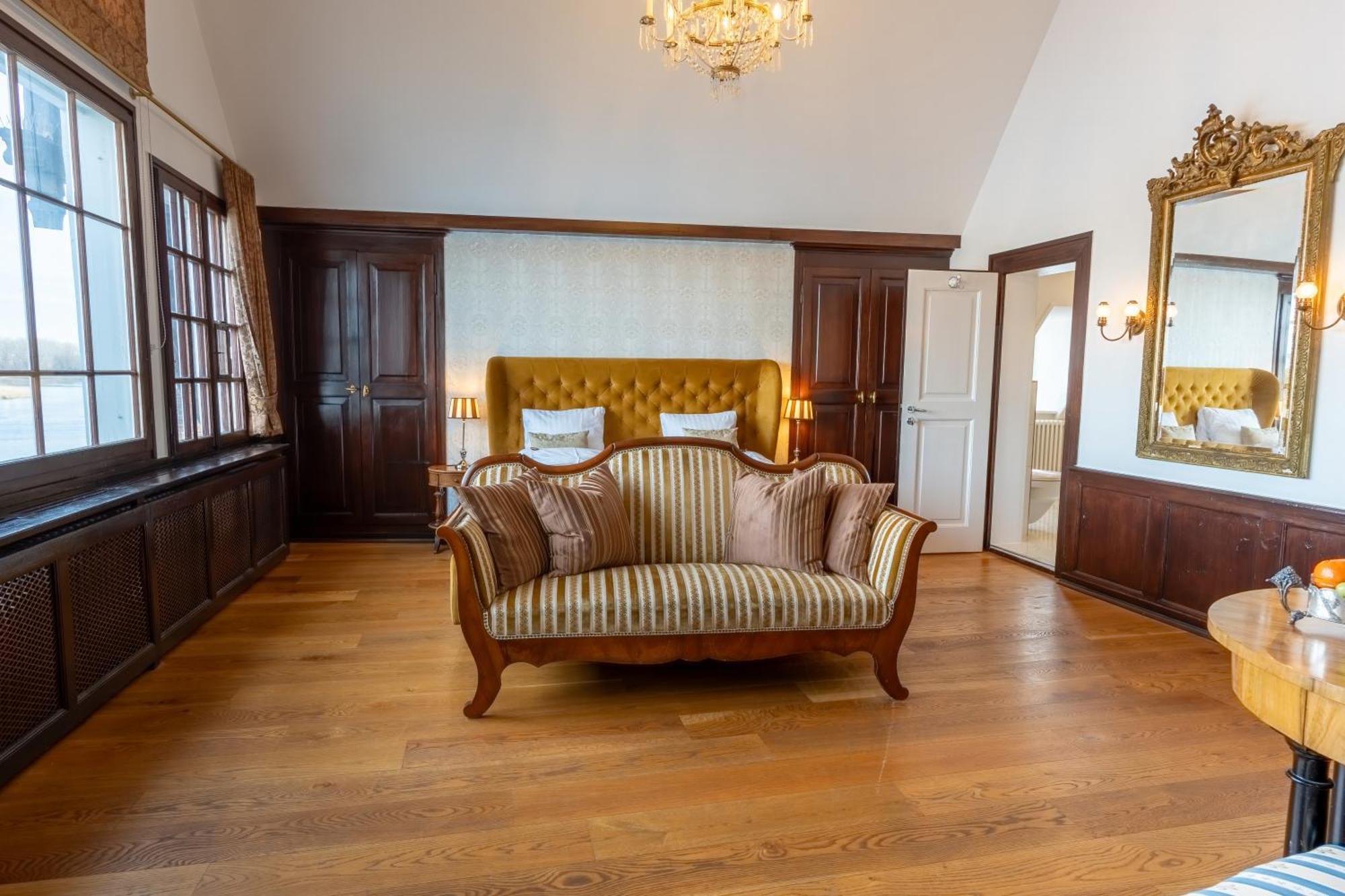 Hotel Porto Sofie Готлибен Екстериор снимка