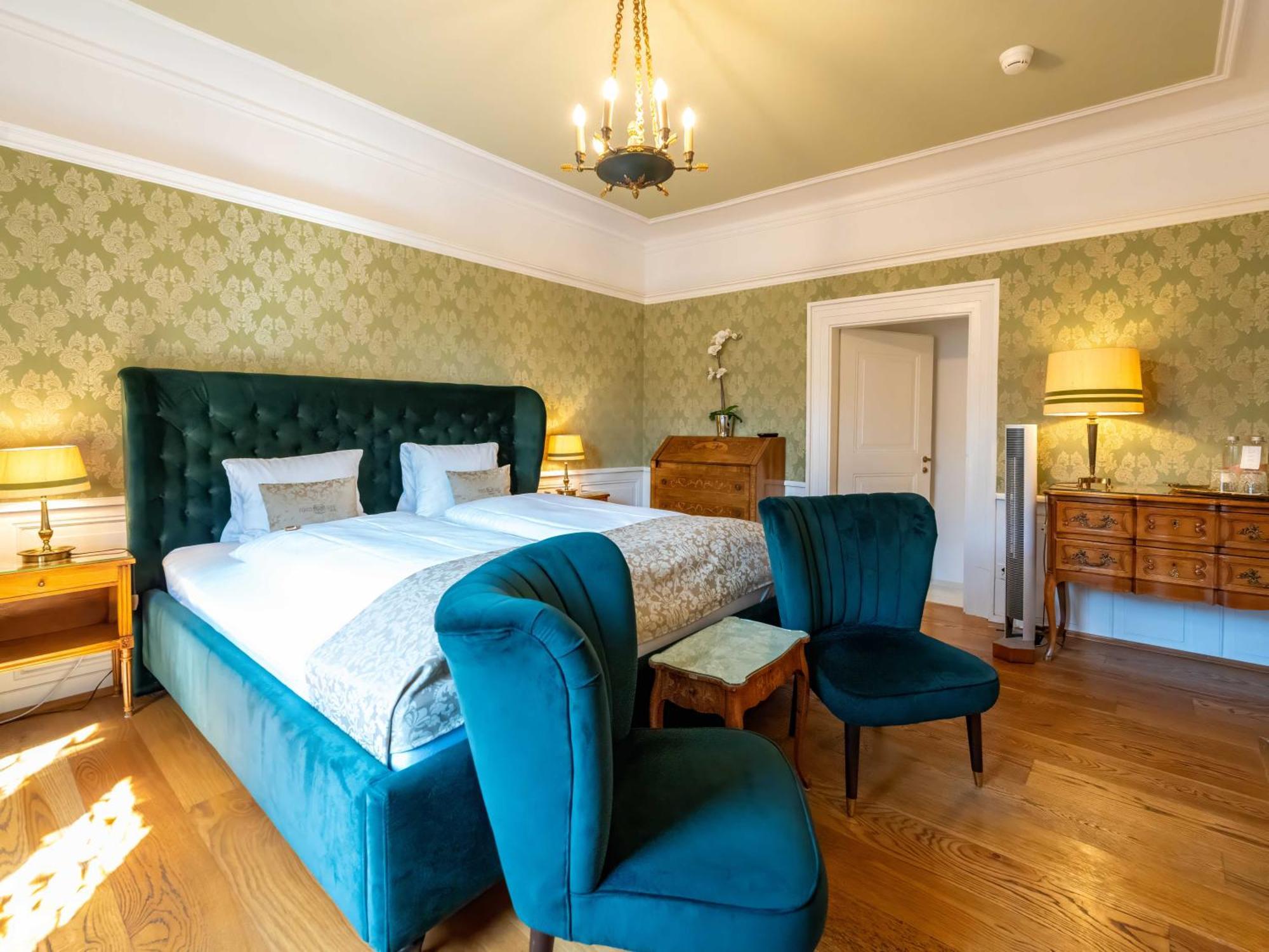 Hotel Porto Sofie Готлибен Екстериор снимка